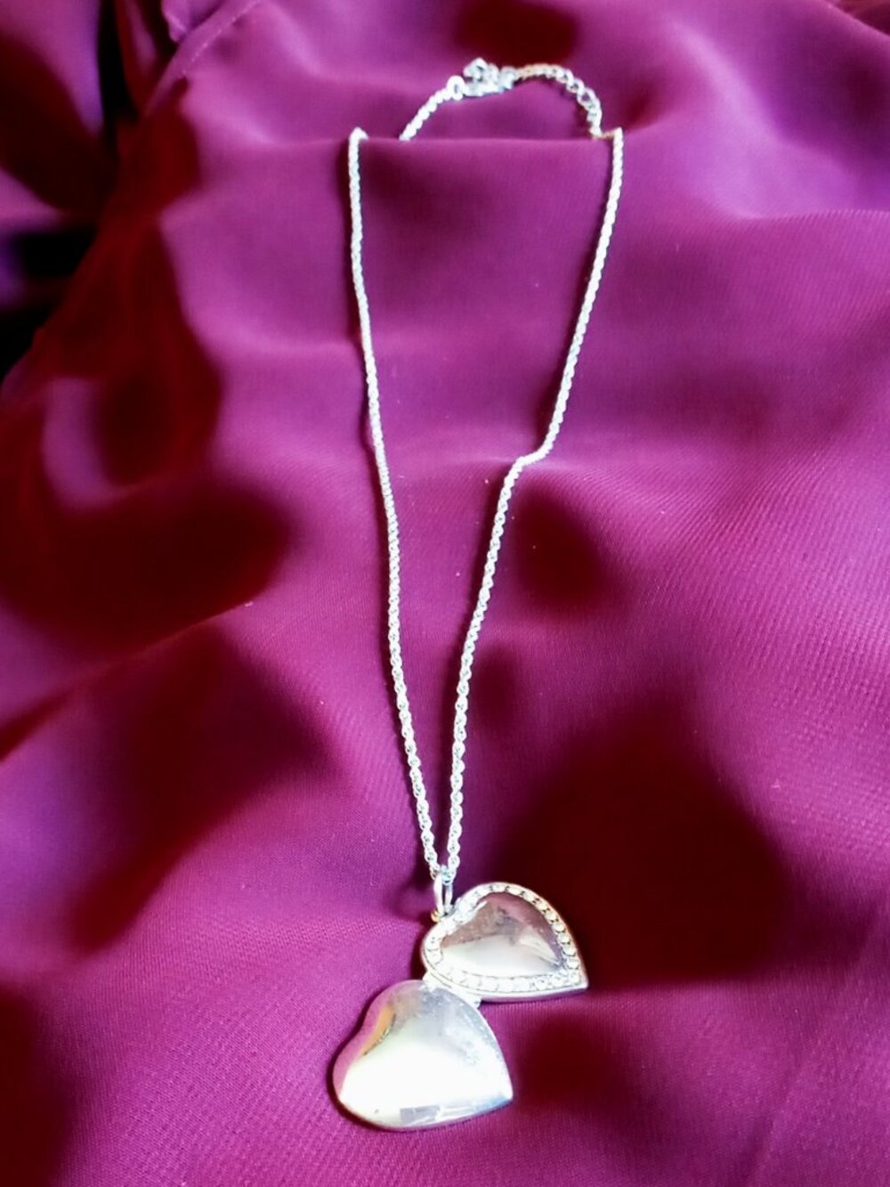 ✧✧✧❤︎ Vintage 2004 Avon "Rhinestone Halo" Heart Locket ❤︎✧✧✧ - Picture 8 of 16